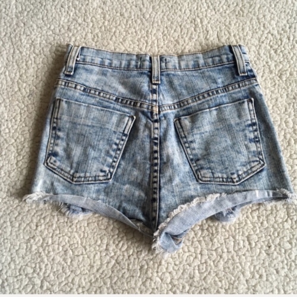 Good time High Rise Destroyed Stone Washed Shorts - Picture 2 of 6